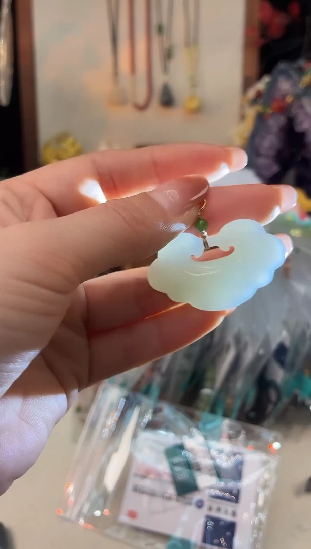 未镶嵌和田玉吊坠@@A5921D018010