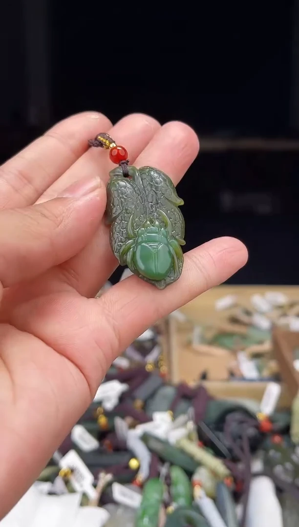 颈饰未镶嵌和田玉1