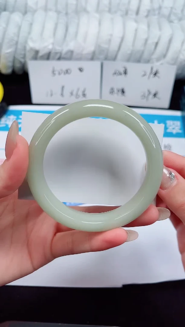未镶嵌手镯石英质玉96-60/61