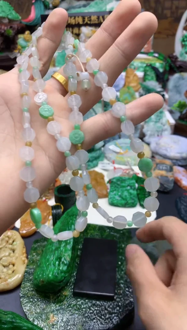 颈饰未镶嵌翡翠天然A货翡翠