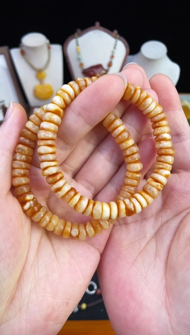 琥珀未镶嵌珠宝奇石多样性发其一