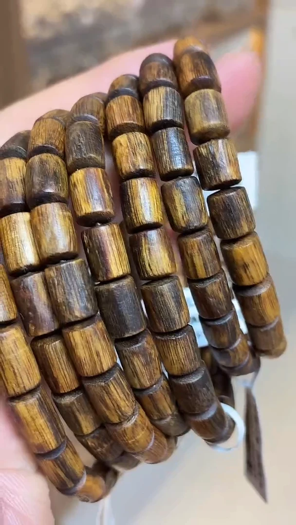 沉香手串 海南红金猊随型单圈多样性发其一