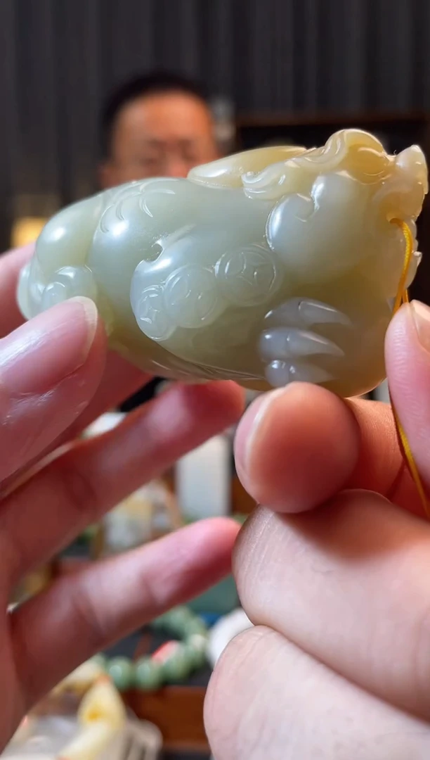 和田玉未镶嵌吊坠(不含链)手把件
