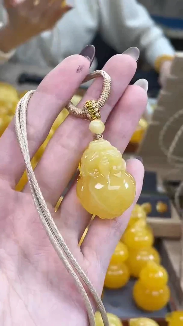 裸石琥珀未镶嵌j63