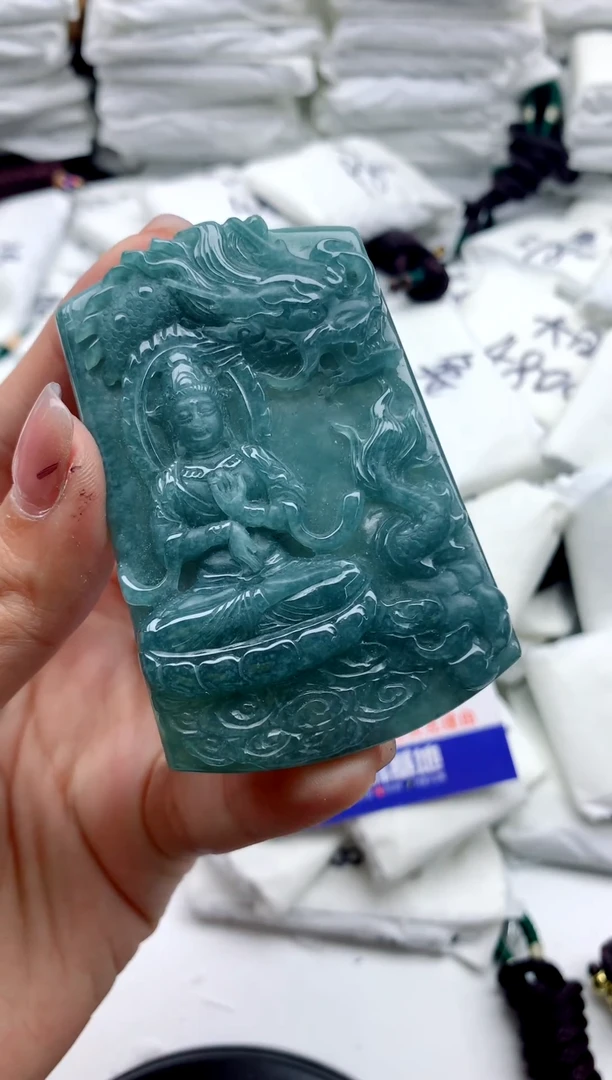 翡翠未镶嵌颈饰555555555555