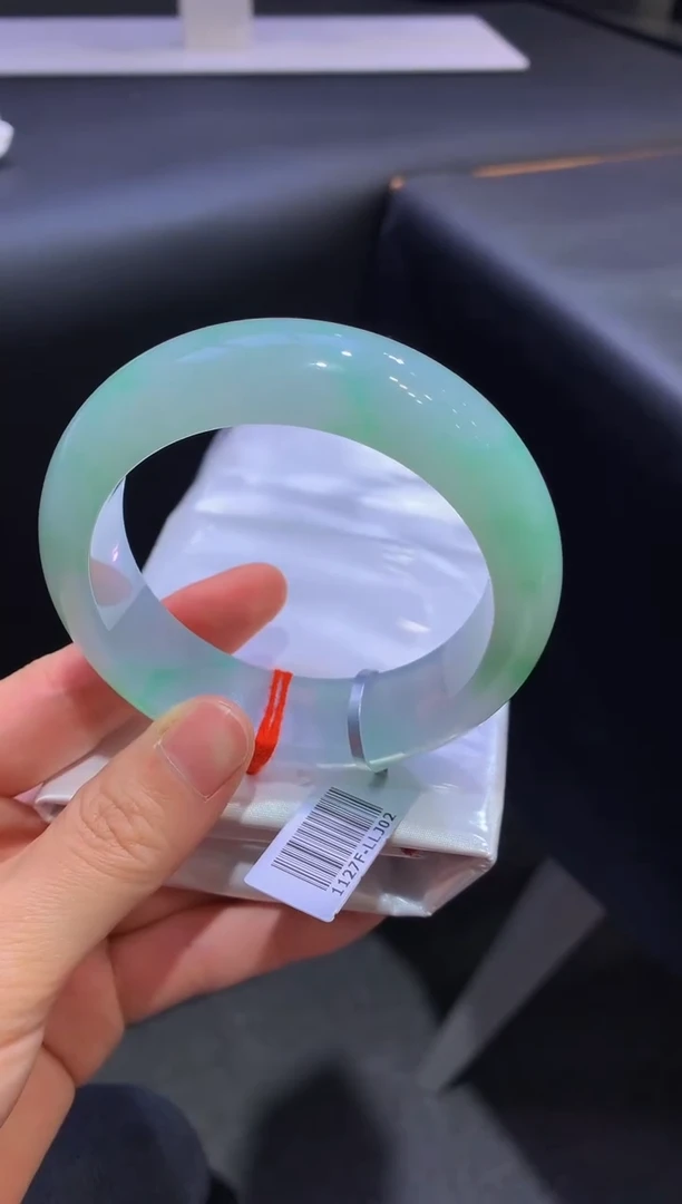 未镶嵌手镯翡翠天然缅甸翡翠A货定金2万阳绿正圈57.6全款36万