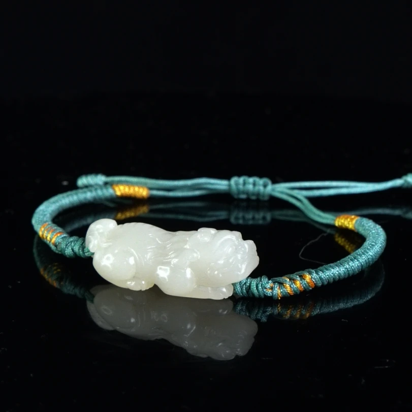 Lot.8.结晶白芙蓉貔貅手串13.9克3.9x1.8x1.4cm