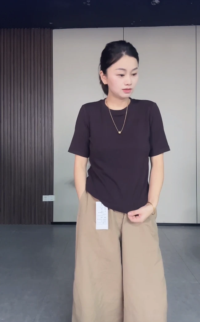 0820-10   女士气质简约百搭小众T恤  HE  2380260