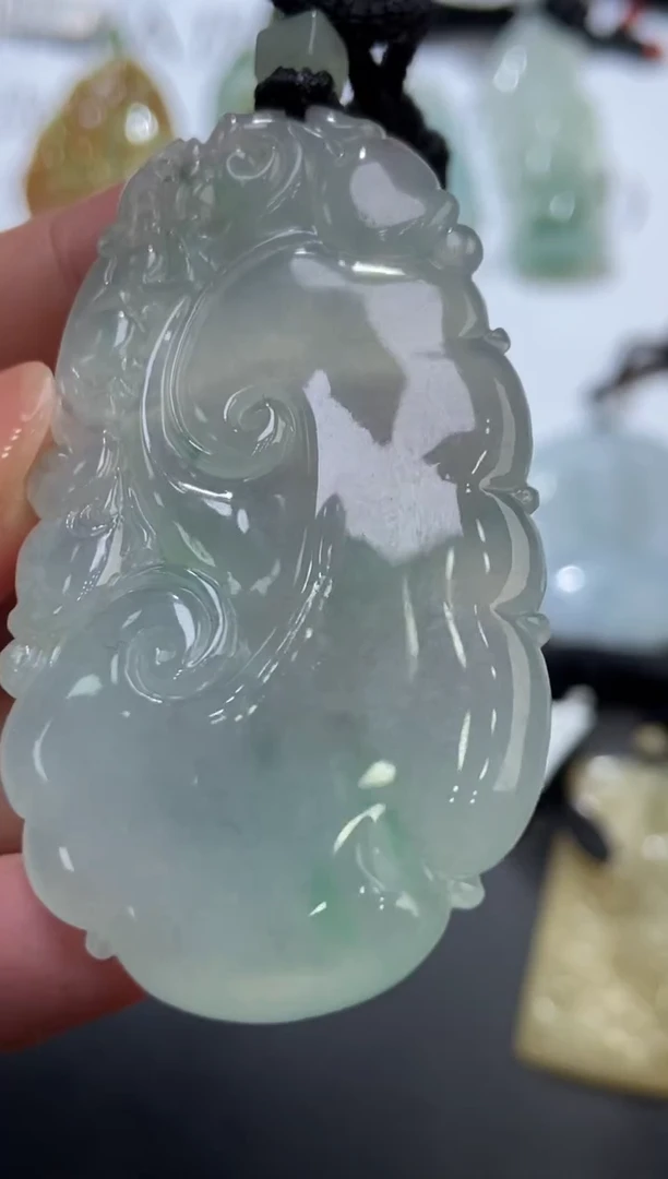 未镶嵌挂件翡翠372484  多人