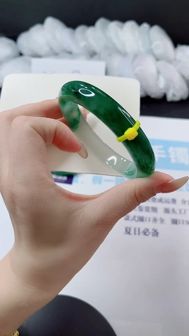 未镶嵌手镯石英质玉多样性发货L43