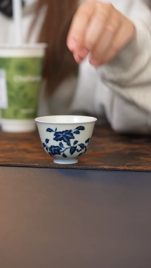 志纯窑青花杏花杯