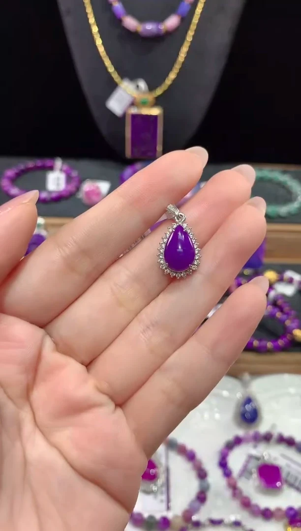 苏纪石（舒俱来）18K金镶嵌.吊坠