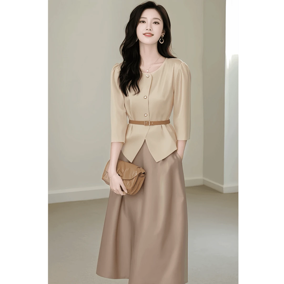 今年流行的漂亮高级感洋气杏色短袖衬衫半身裙两件职业套装新款女