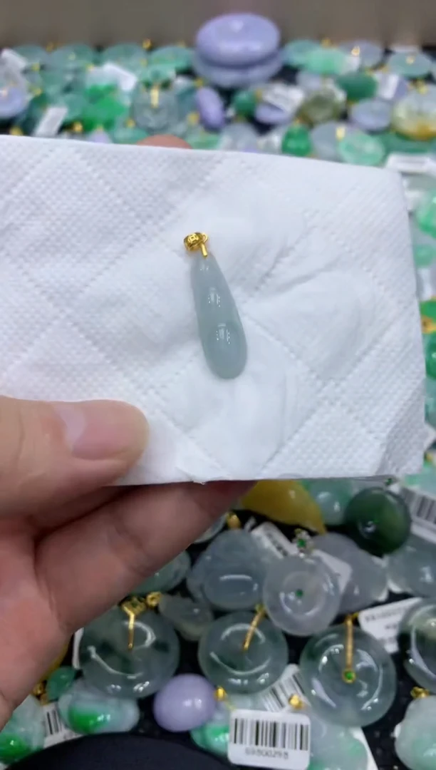 颈饰未镶嵌翡翠天然缅甸翡翠A货