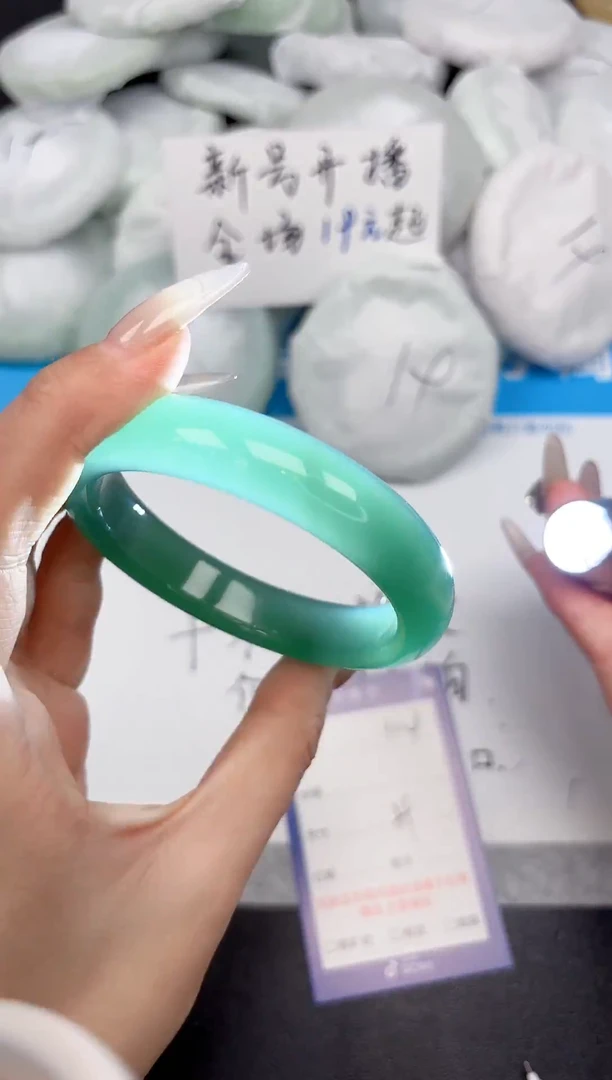 未镶嵌手镯石英质玉114-59