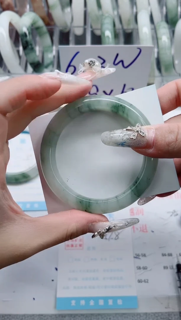 【闪购商品】石英质玉手镯未镶嵌A259-57.8