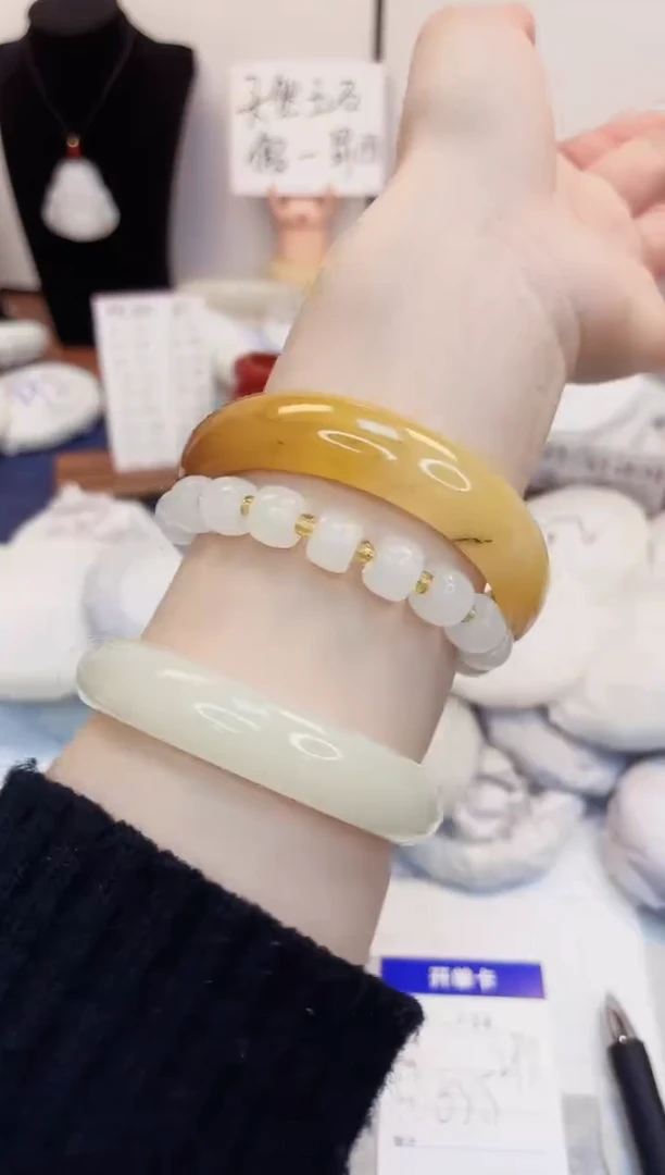 【闪购商品】石英质玉手镯未镶嵌134-财气镯-圈口63