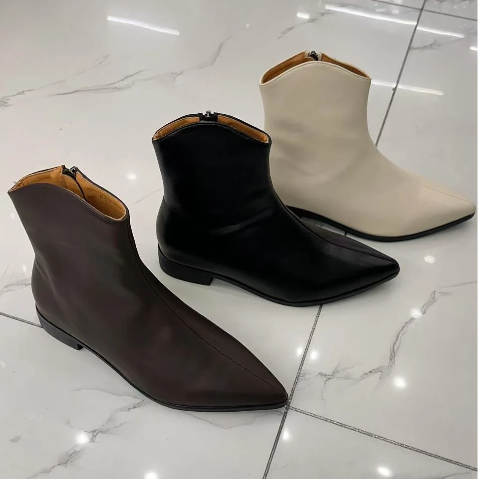 专柜撤柜特价秋冬新款时尚洋气英伦百搭短靴子