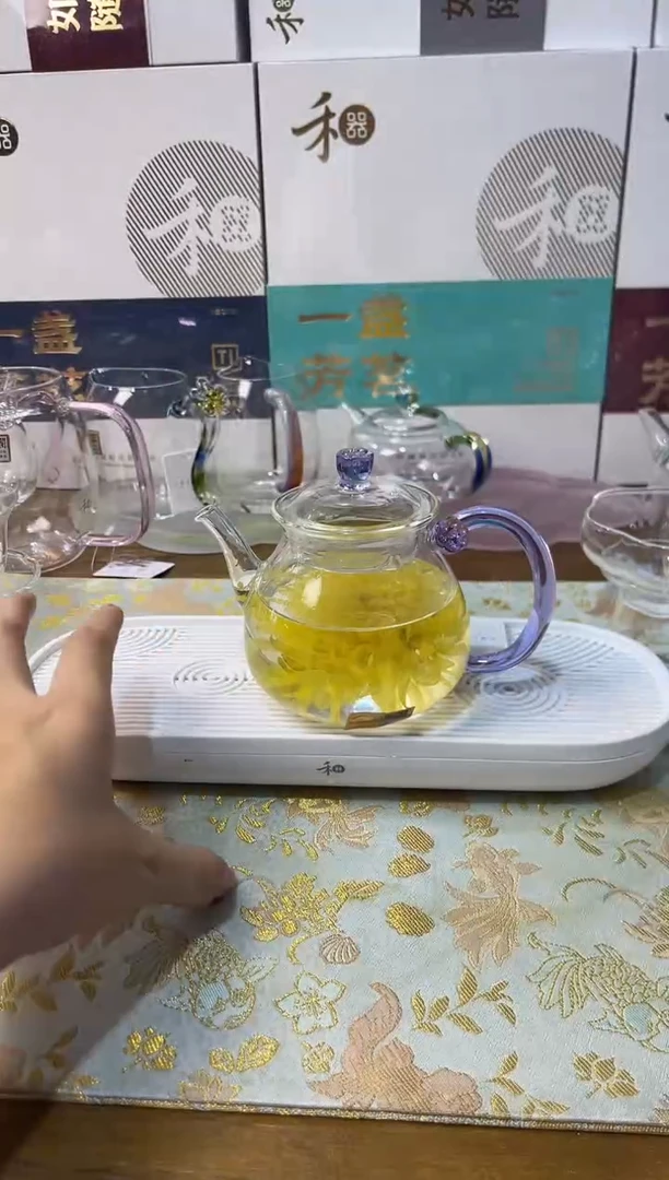 清莲壶浅紫。。。。。。