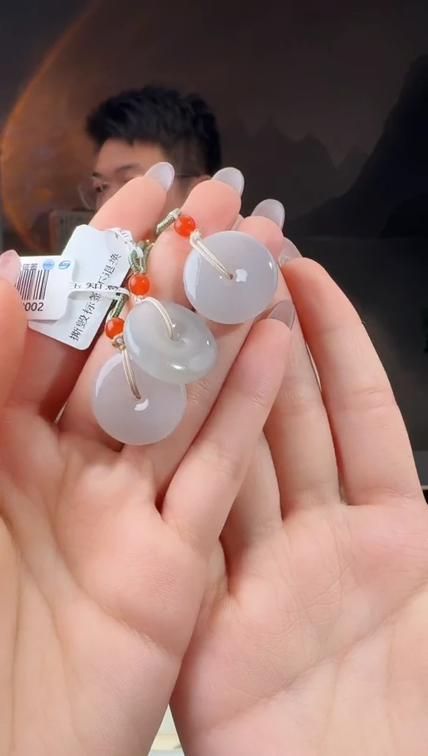 颈饰未镶嵌和田玉平安扣多样性发其一