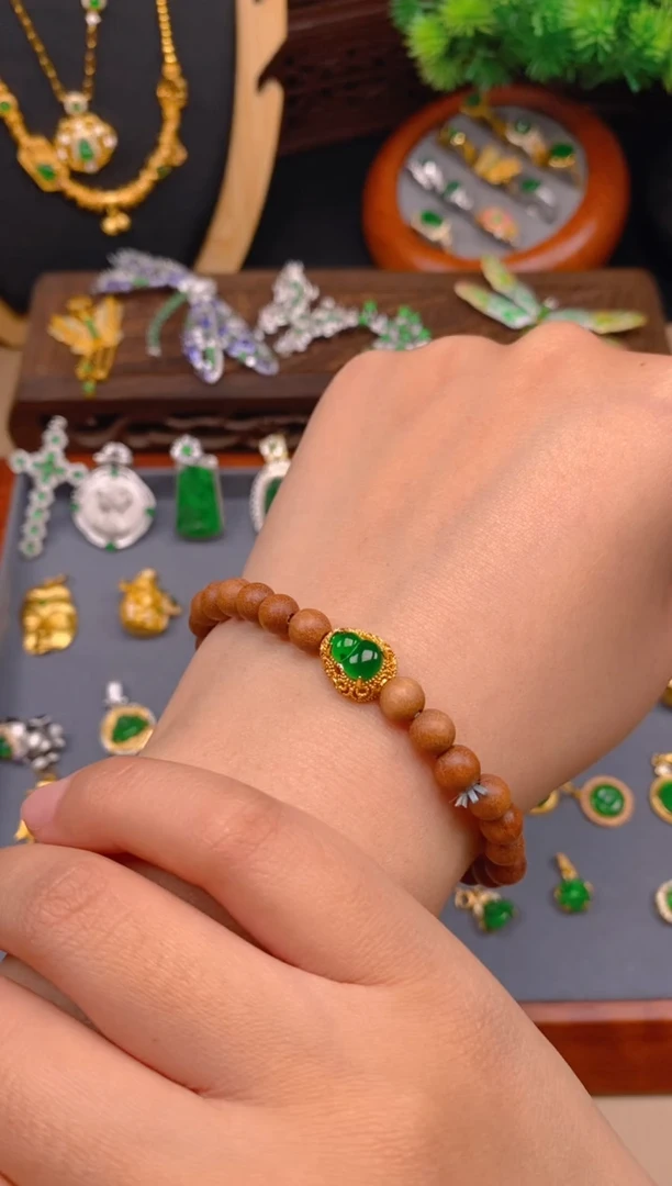 【闪购商品】翡翠吊坠(不含链)银S925镶嵌葫芦手串