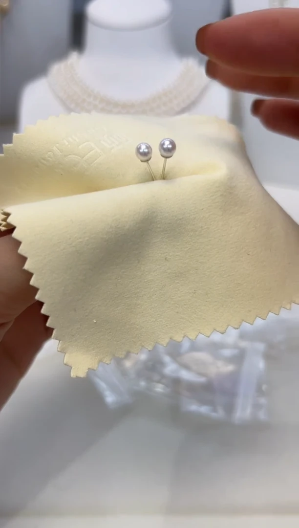 银S925镶嵌淡水珍珠耳饰素钉