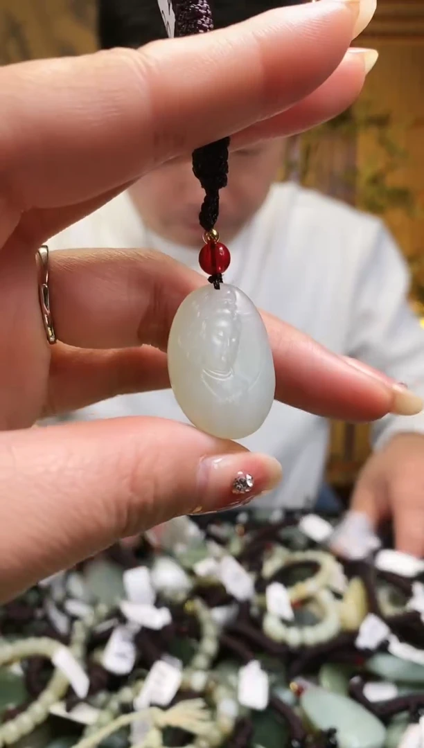 【闪购商品】和田玉颈饰未镶嵌多样性发货，拍一发一