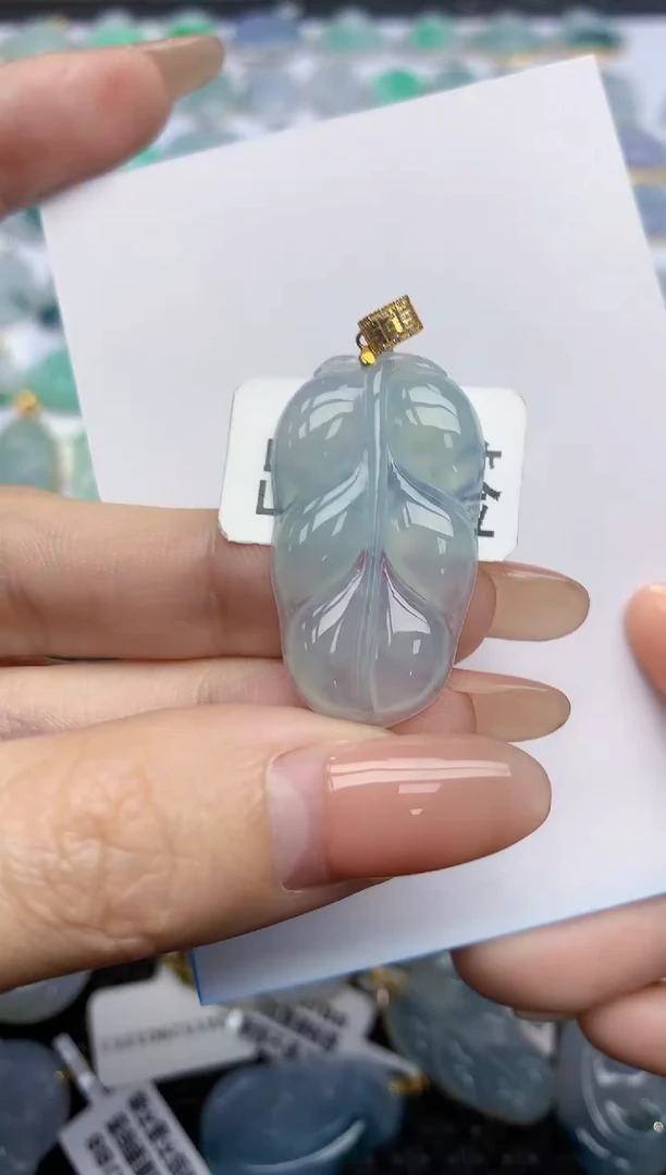 【闪购商品】翡翠挂件18K金镶嵌天然翡翠A货