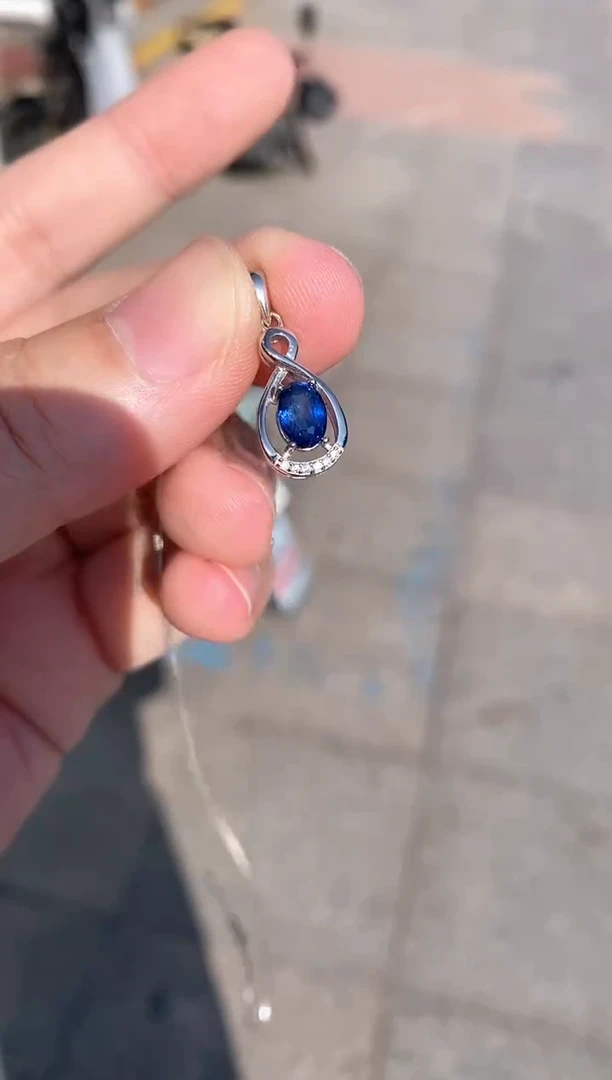 颈饰蓝宝石银S925镶嵌吊坠