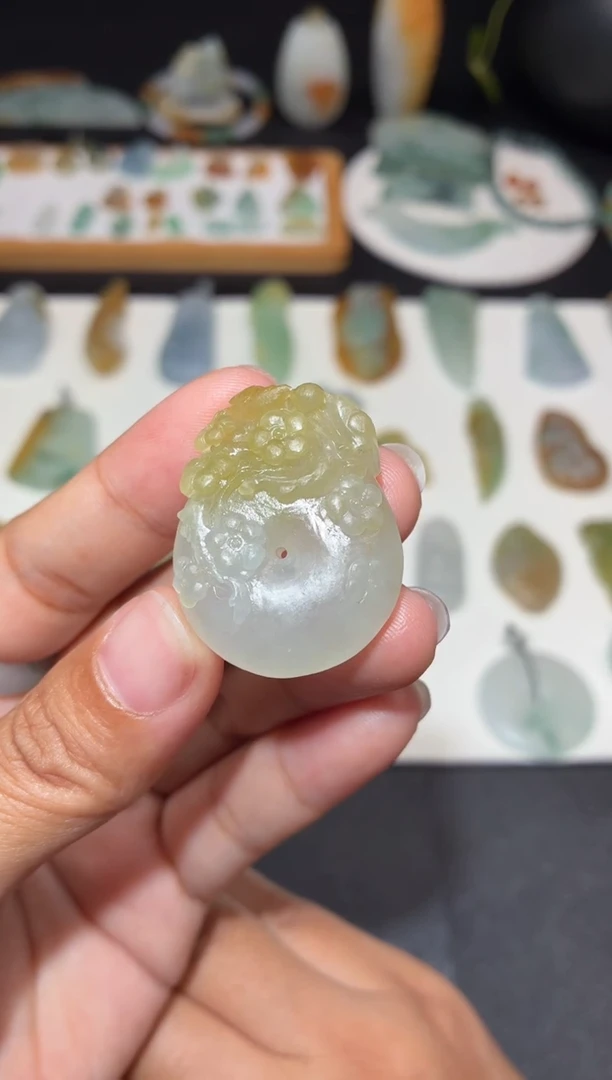 未镶嵌定制翡翠平安扣