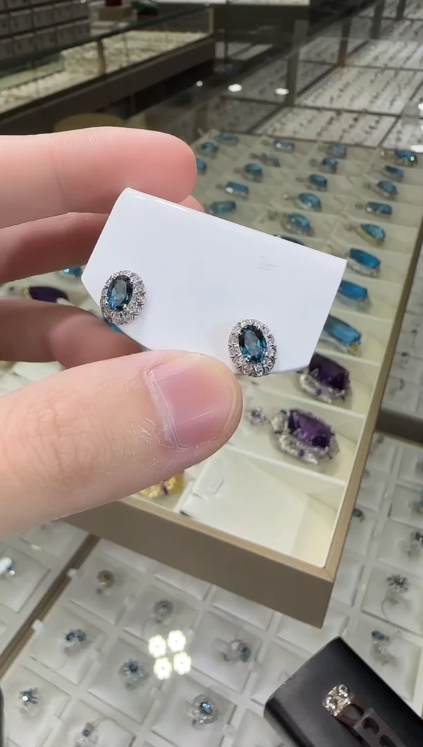 银S925镶嵌托帕石耳饰5*7mm耳钉伦敦蓝简约款