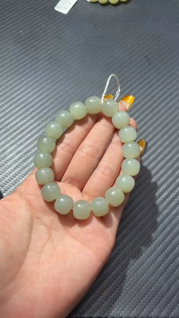 未镶嵌手链和田玉（青白玉）且末近矿老型手串卡12微色差