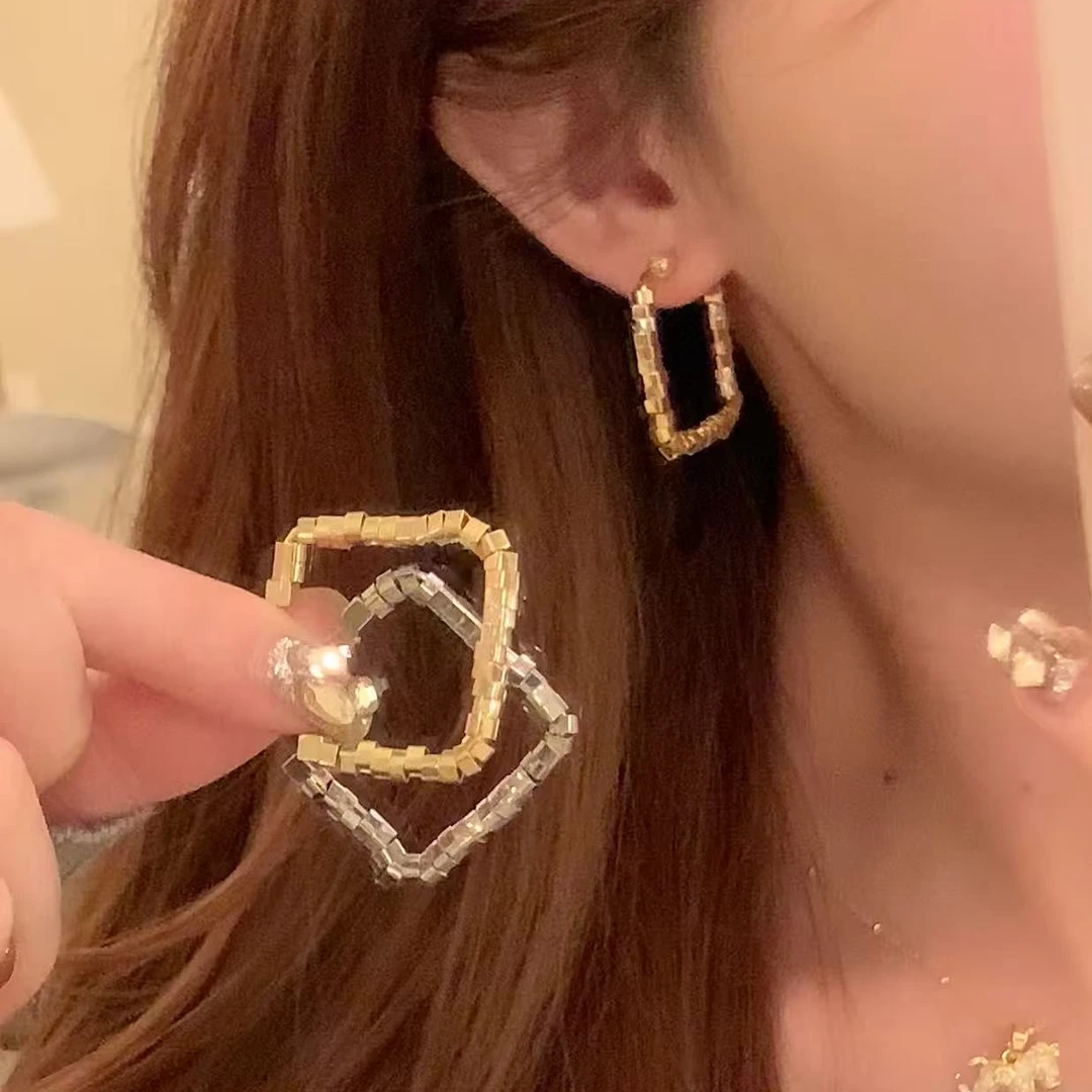 铜合金耳饰 秋季复古轻奢碎银方形耳环女韩系高级感耳圈耳饰2025