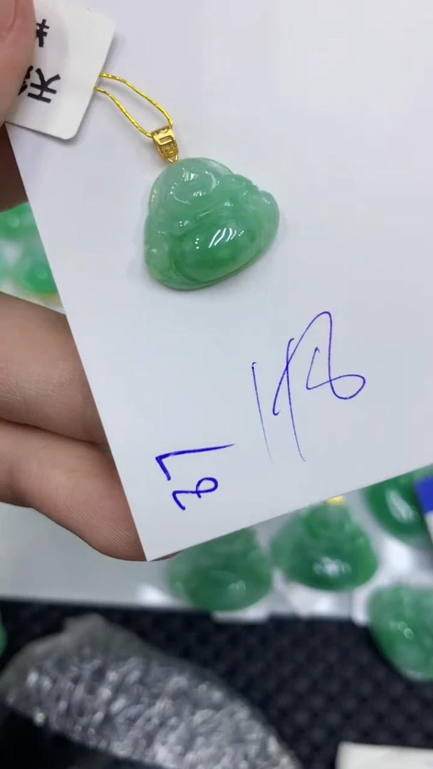 颈饰18K金镶嵌翡翠缅甸A货翡翠