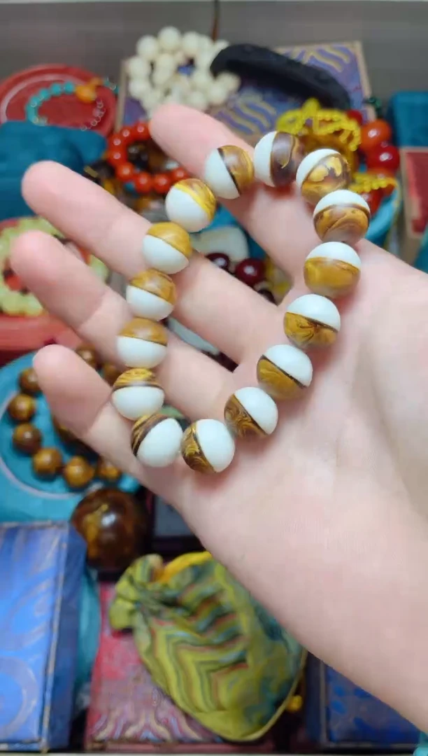 未镶嵌琥珀手链点击链接下单即可