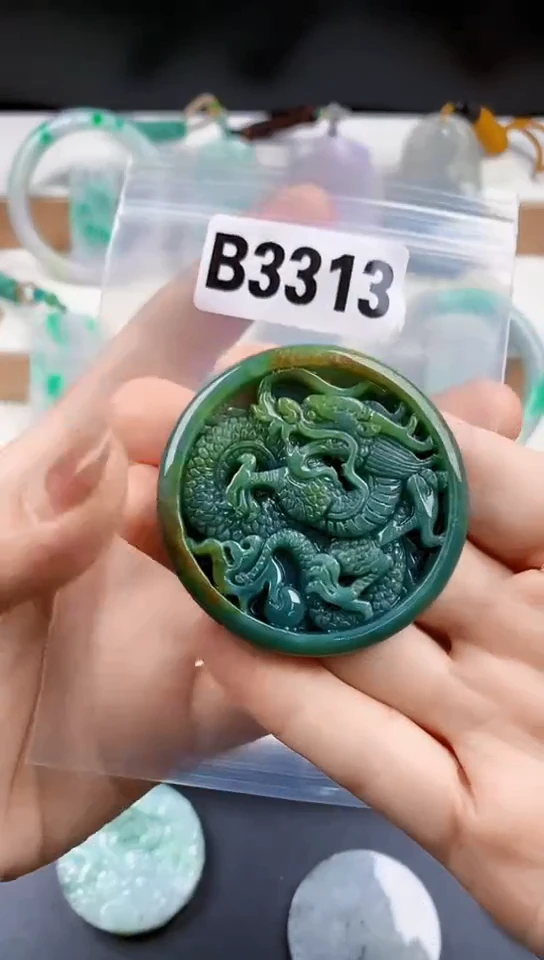 颈饰未镶嵌翡翠天然翡翠吊坠挂件