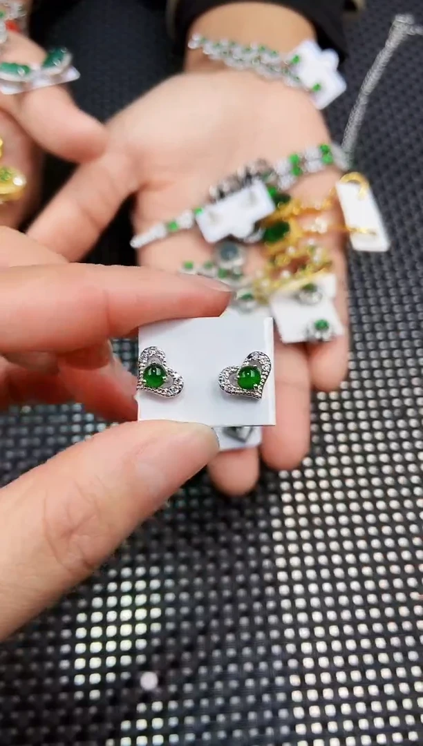【闪购商品】翡翠耳饰未镶嵌111111111