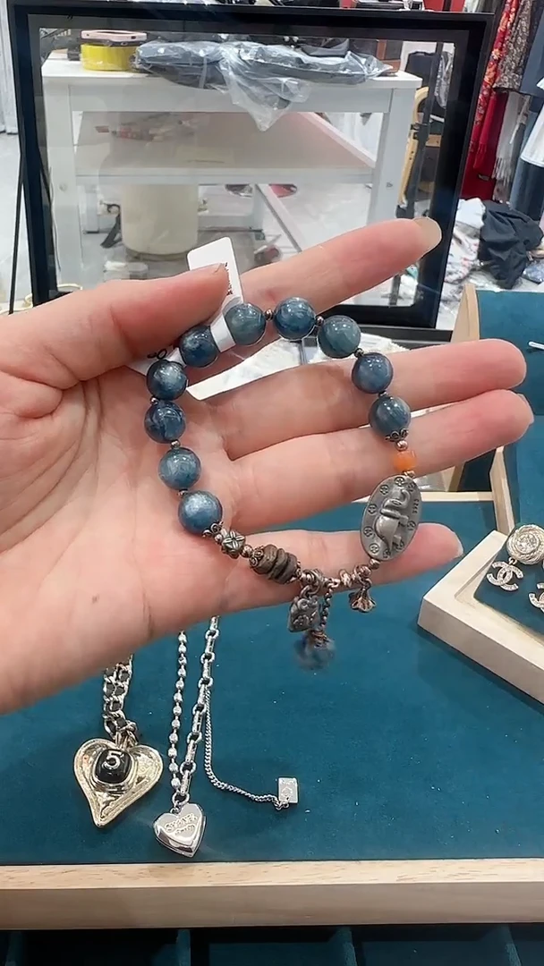 帆布耶*如图所示