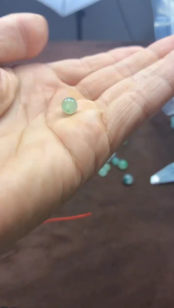 未镶嵌手串定制翡翠快***贝翡翠珠子