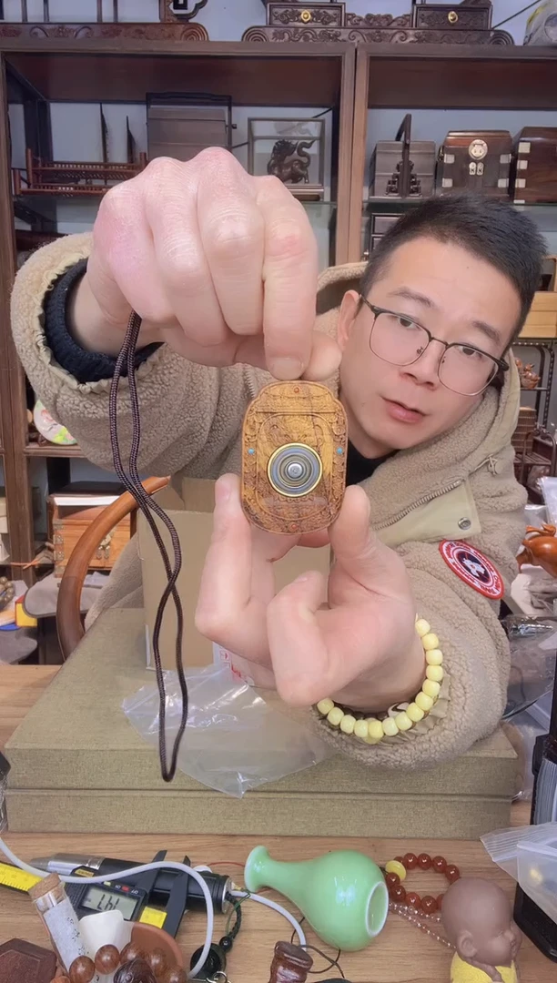 【闪购商品】乌木类书架936贡木挂牌