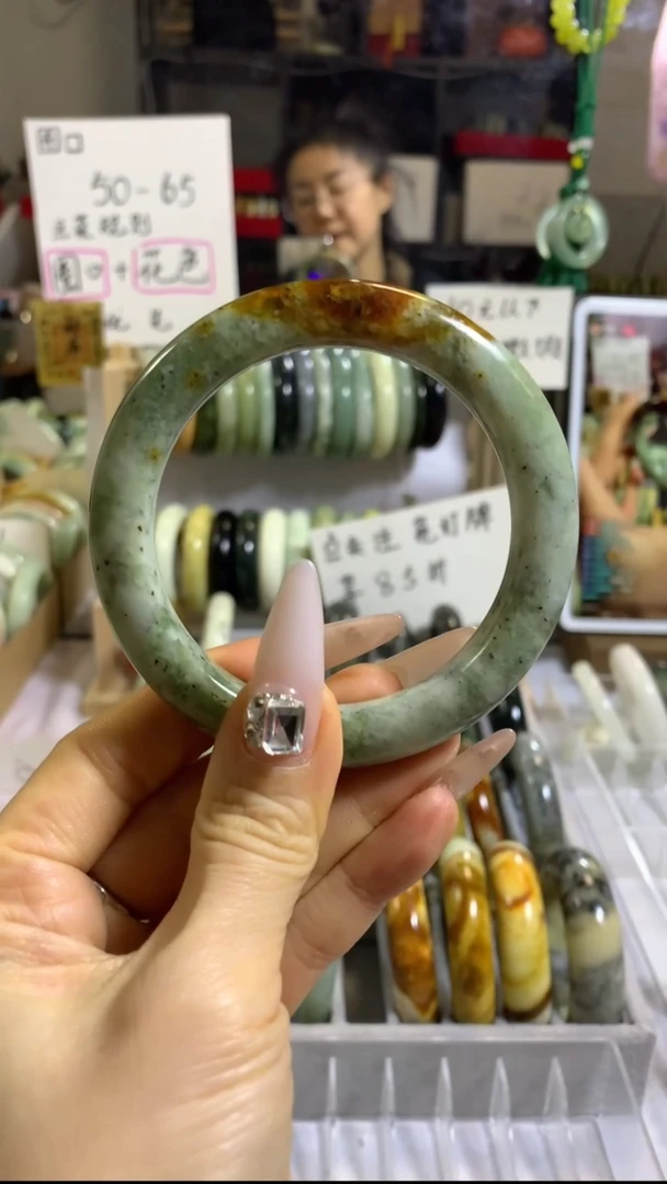 未镶嵌岫玉手镯11 60+ 包容