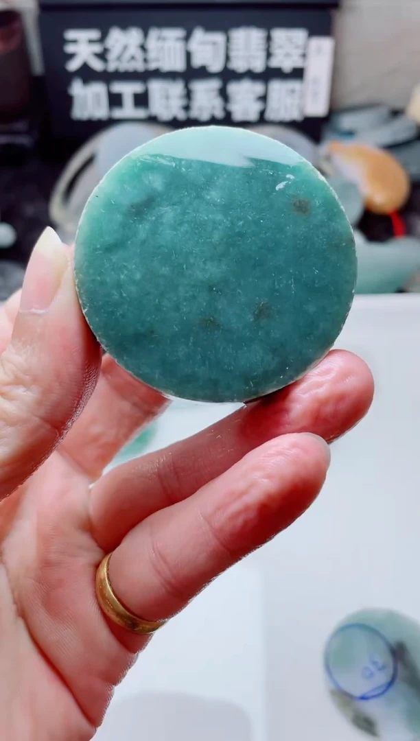 翡翠未镶嵌颈饰40.......