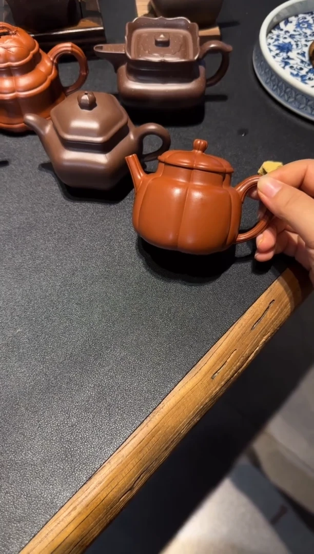 茶壶紫砂娅**言繁花 朱泥