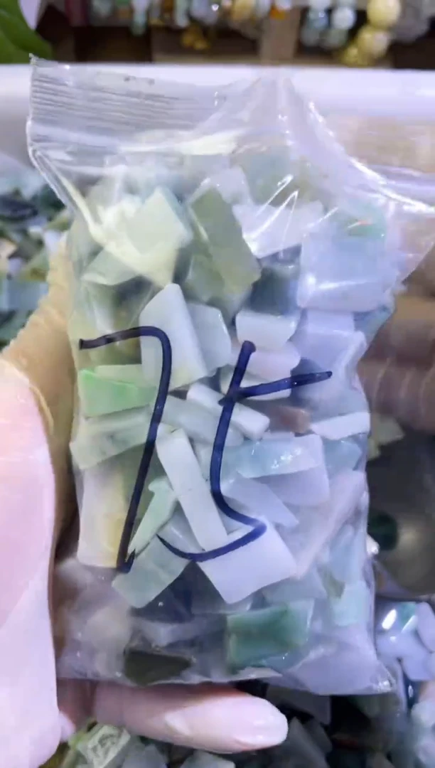 【闪购商品】翡翠颈饰未镶嵌缅甸天然翡翠边角小号500克75