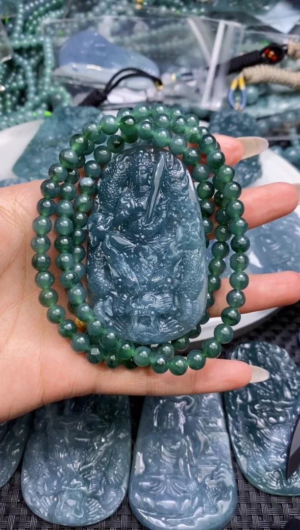 【闪购商品】翡翠颈饰未镶嵌          