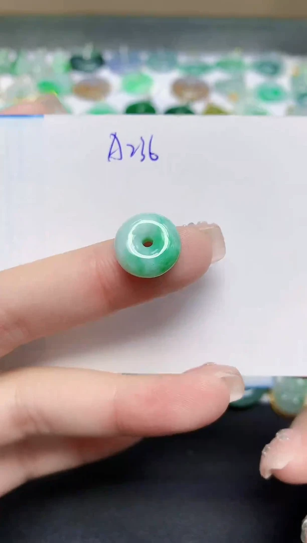 颈饰未镶嵌翡翠天然缅甸翡翠A货翡翠百元以上9元证书费自理