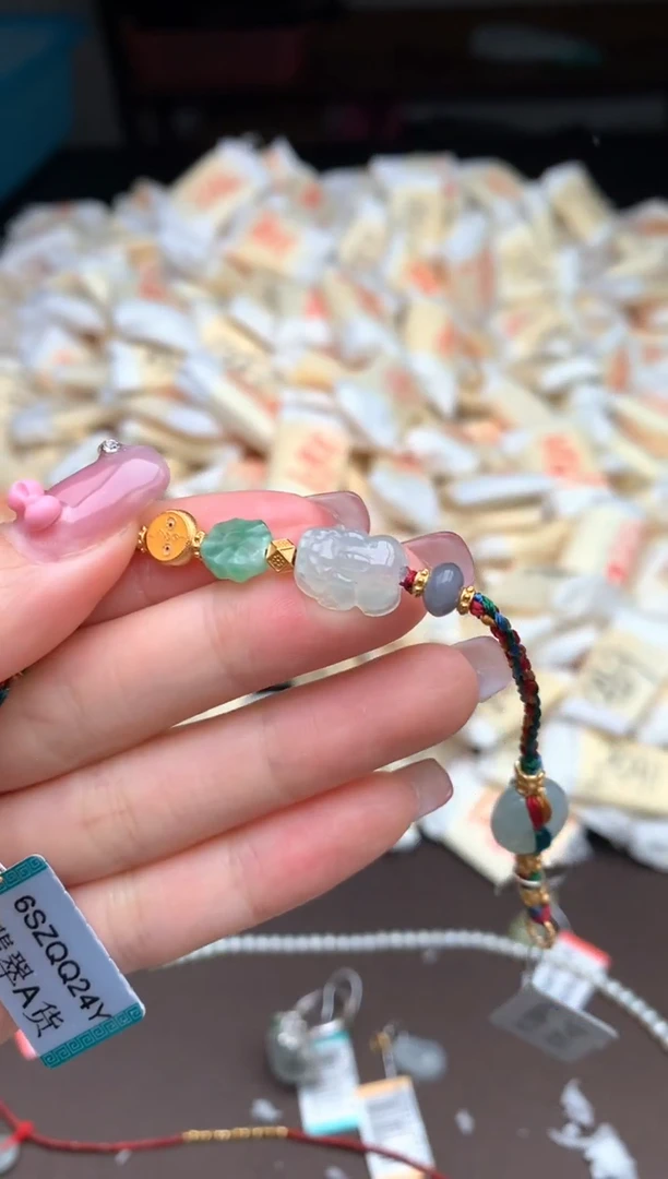 【闪购商品】翡翠手绳未镶嵌 —