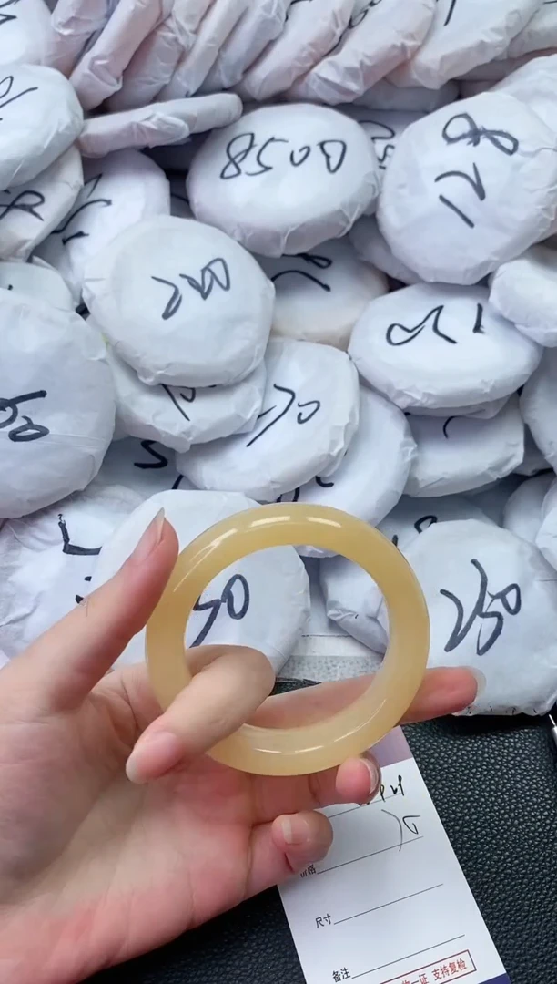 【闪购商品】石英质玉手镯未镶嵌W969