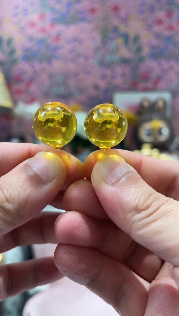 18K金镶嵌金珀裸石金珀蜜蜡耳钉