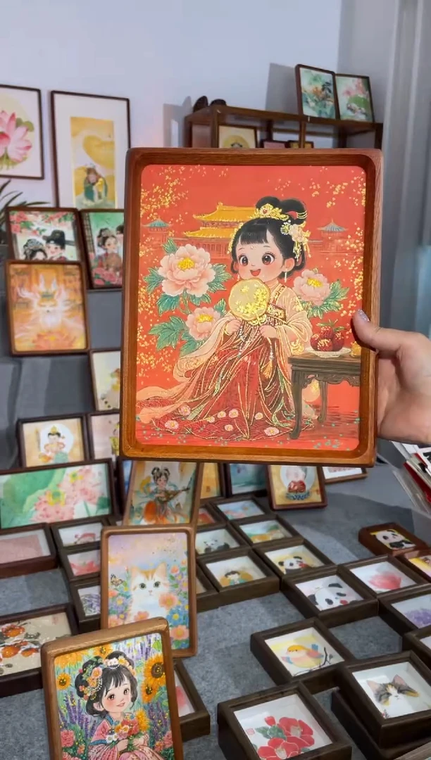 国画【锦绣芳华】10寸手绘摆台